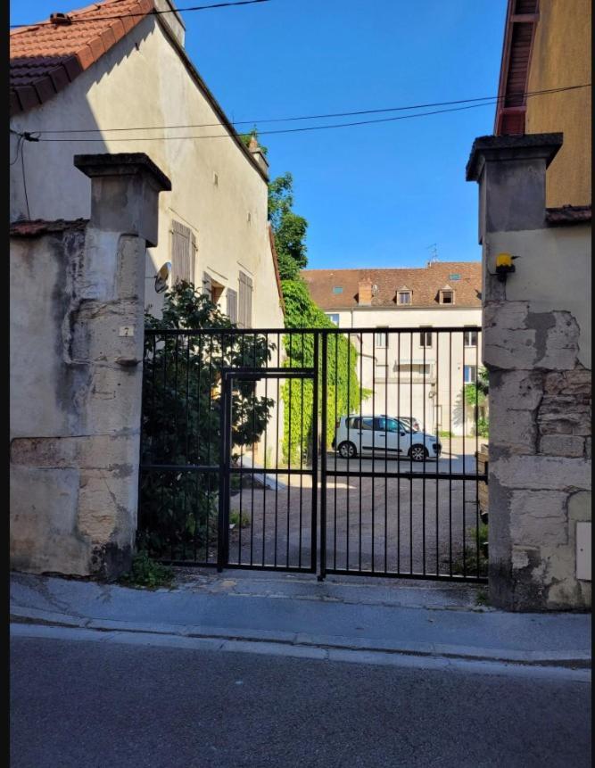 L'Historique Au Coeur De Ville Dijon Eksteriør billede